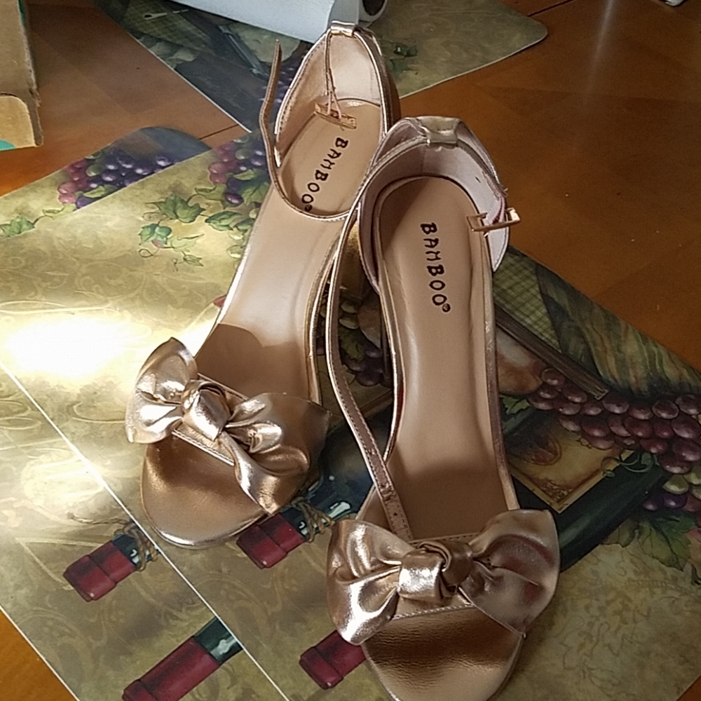 Ladies shoes